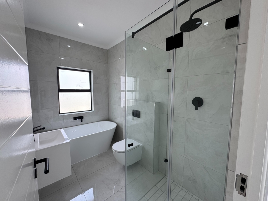 4 Bedroom Property for Sale in Sandown Western Cape